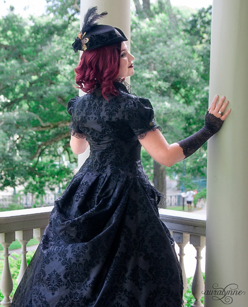 Book review artwork for Beautiful Minds: A victorian historical romance